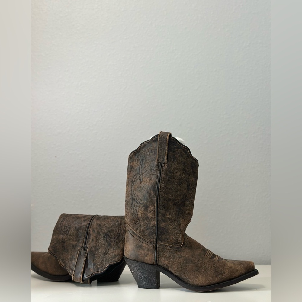 Women’s size 9w cowboy boots